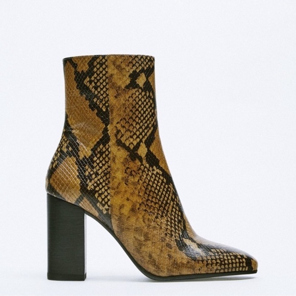 Zara Bloggers Favorite Leather Snake Print Boots‎ Size 36 - Picture 2 of 16